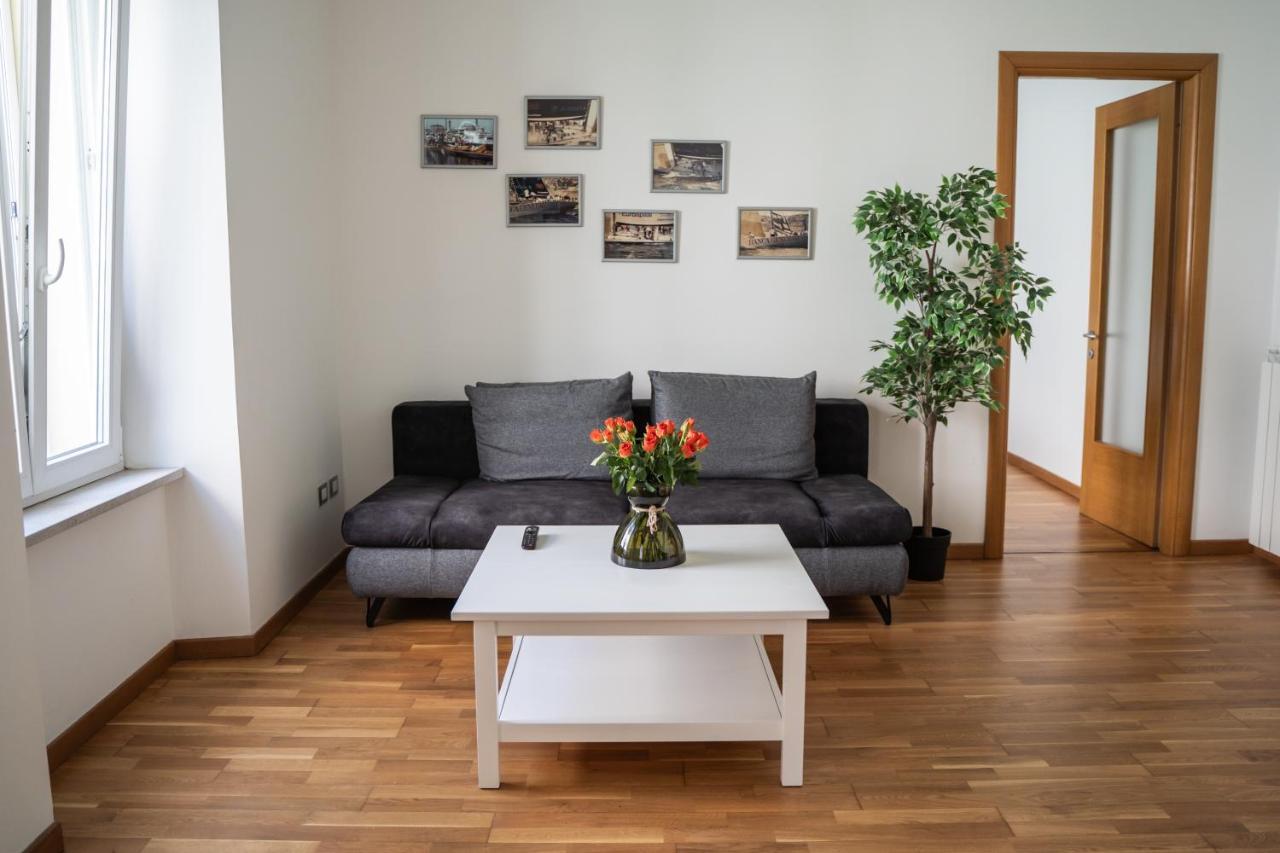 9B The Appartments Trieste Luaran gambar